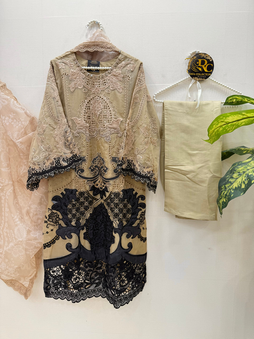 Pakistani viral cutwork suits 2961