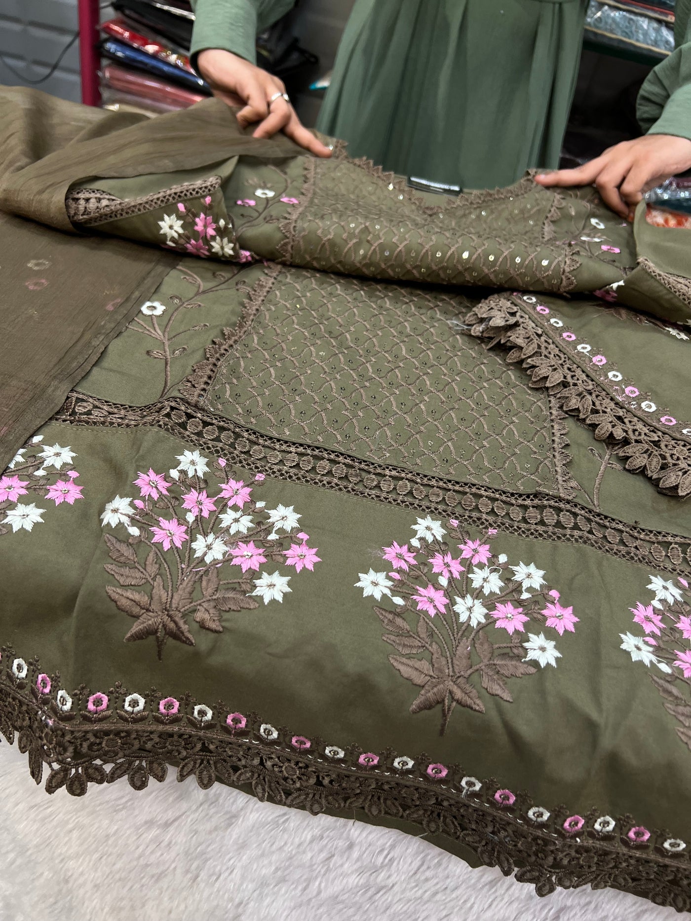 Paki Formals 517