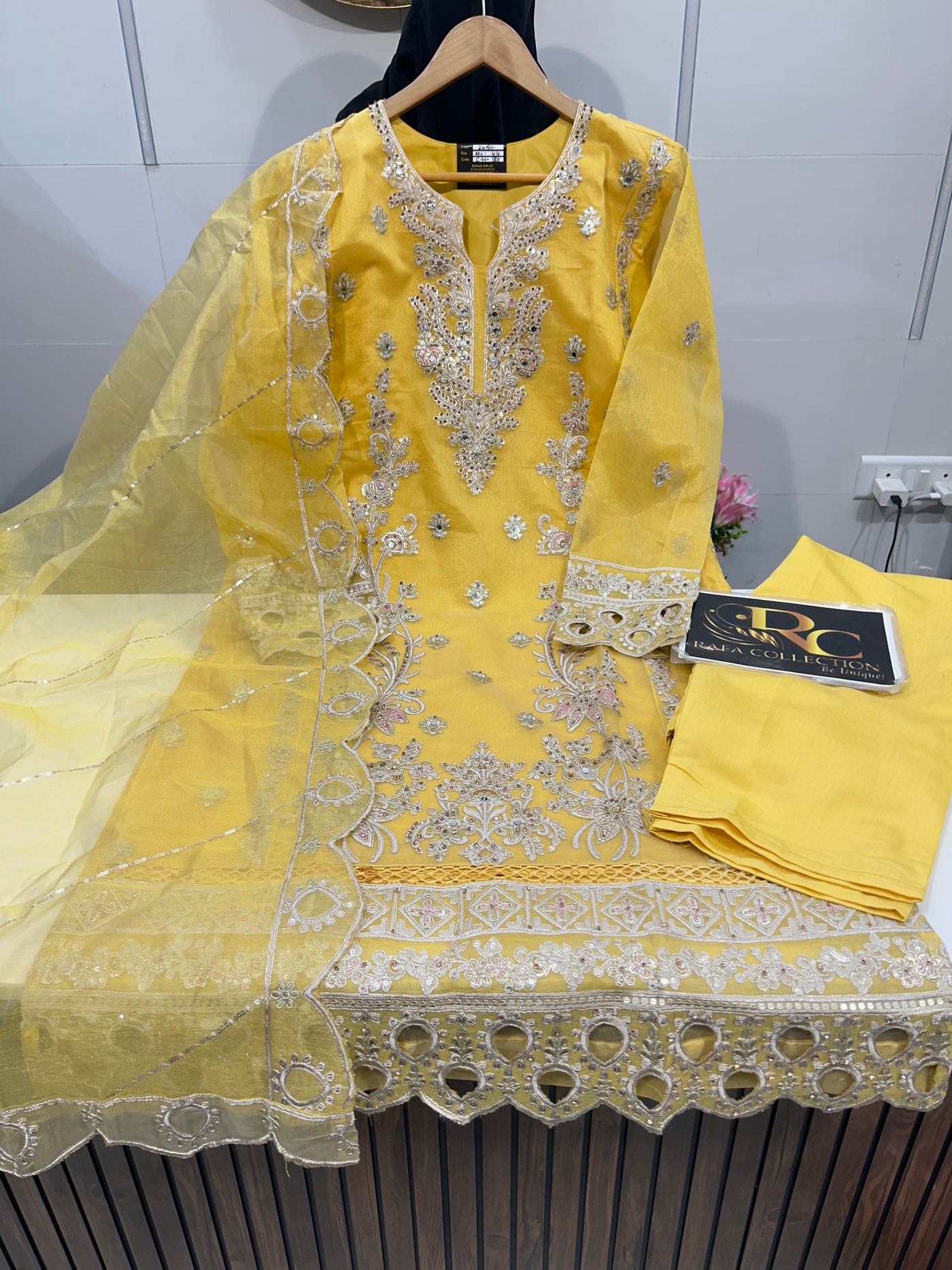 Pakistani Organza Suit 1811