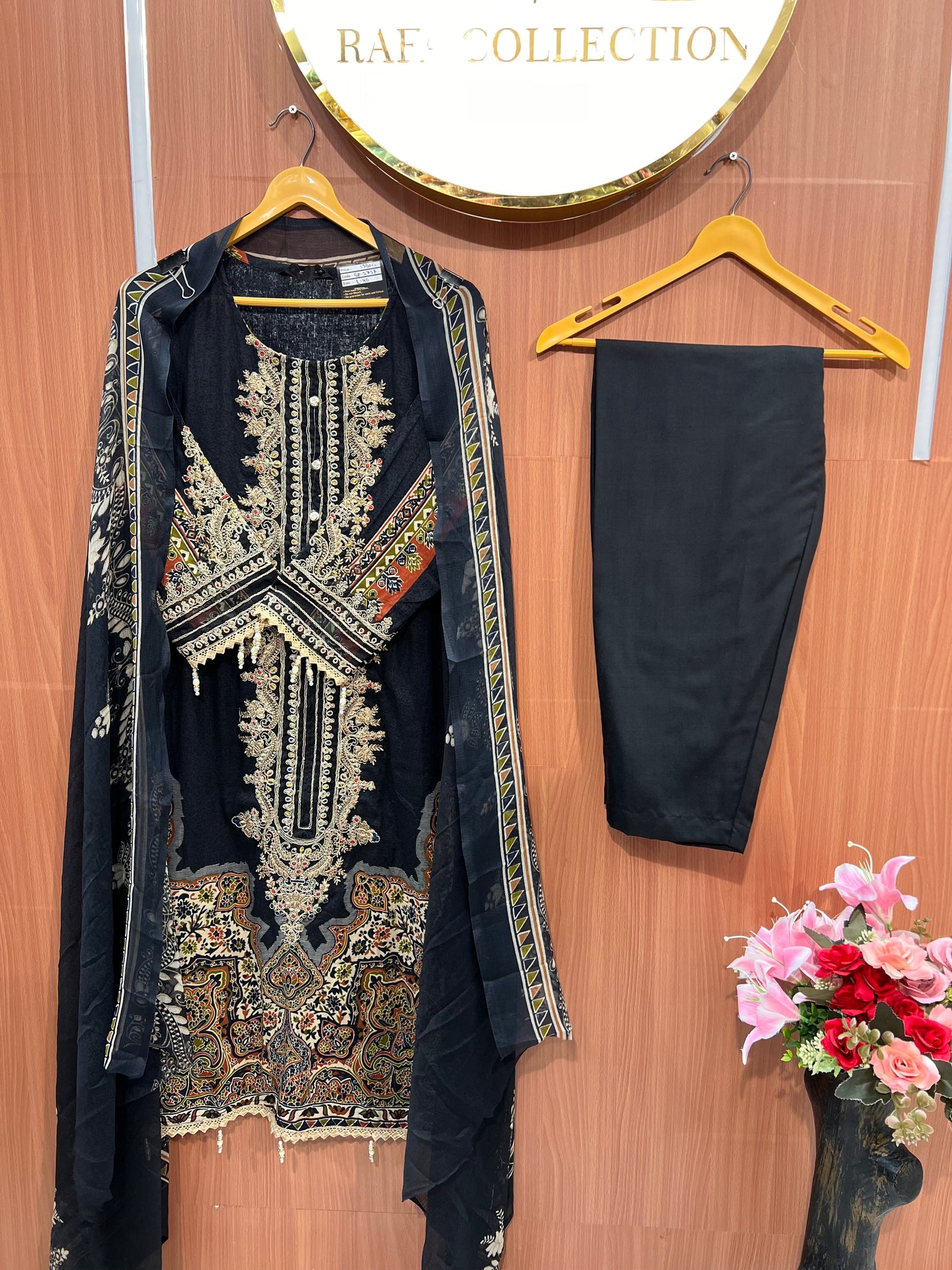 Traditional Pakistani Wear 2727