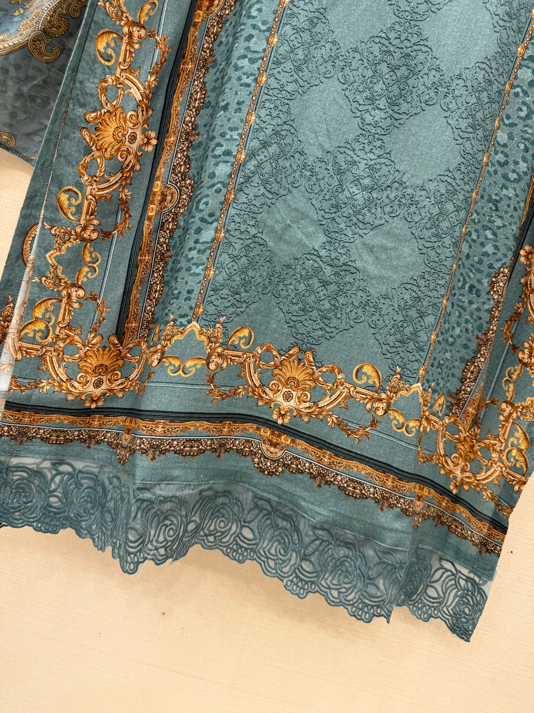 The Hermitage lawn suits 34671