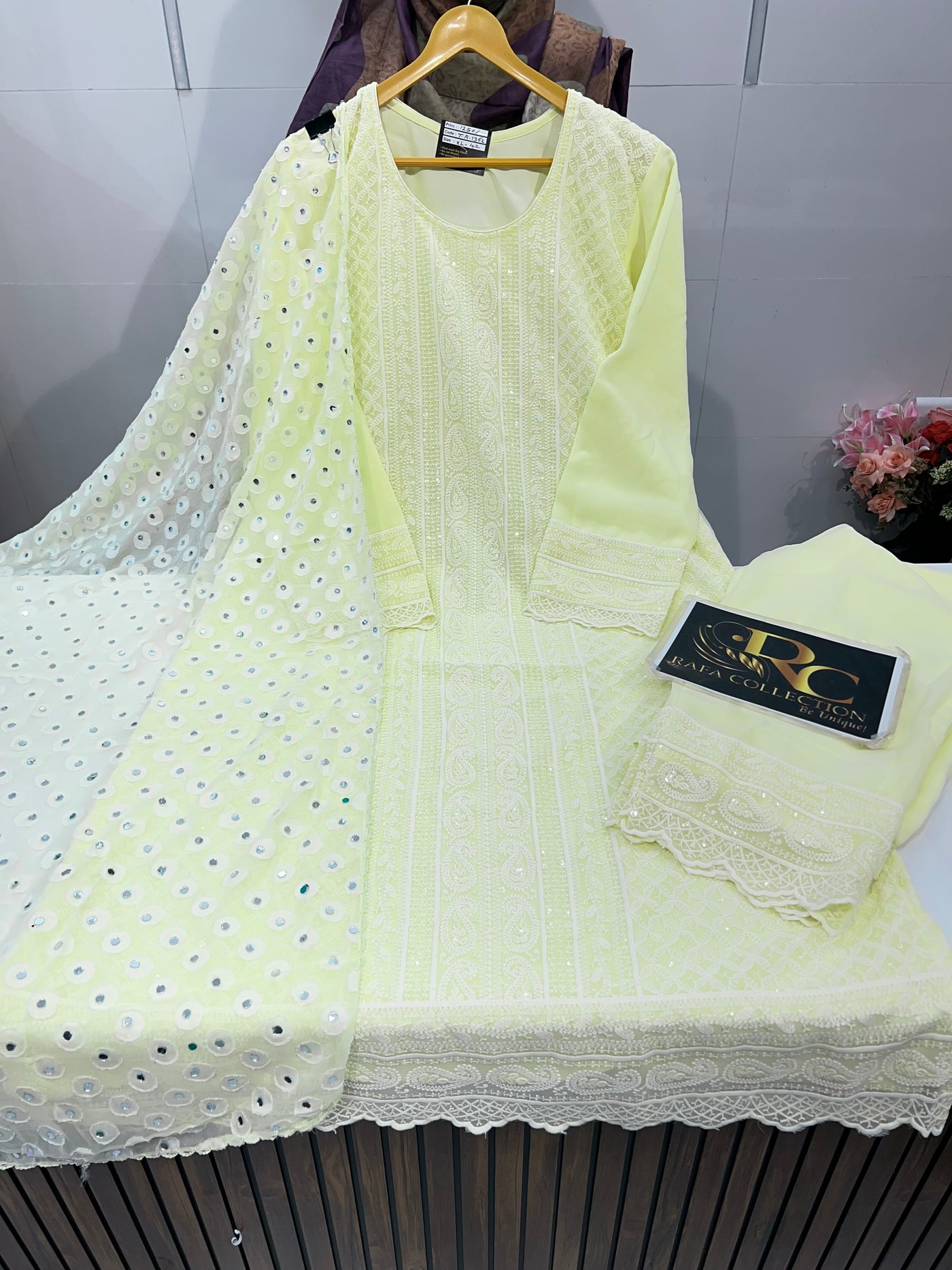 Pastel mirror special 1362