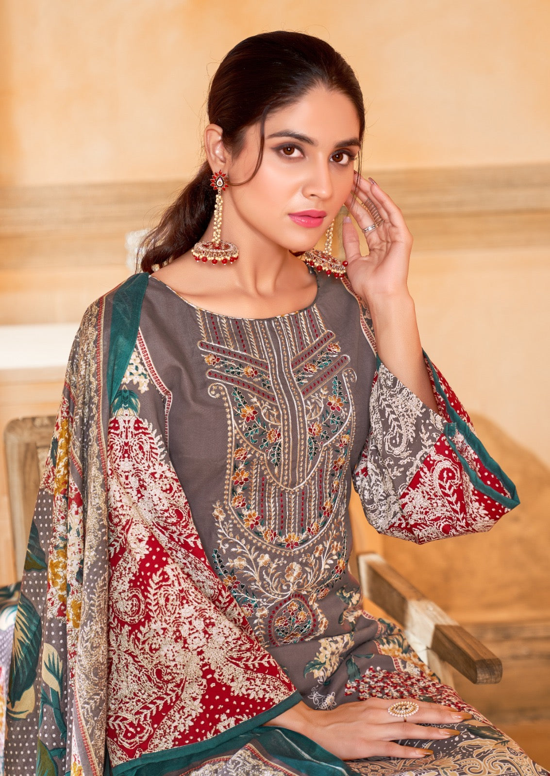Semi Cotton embroided suit 1541