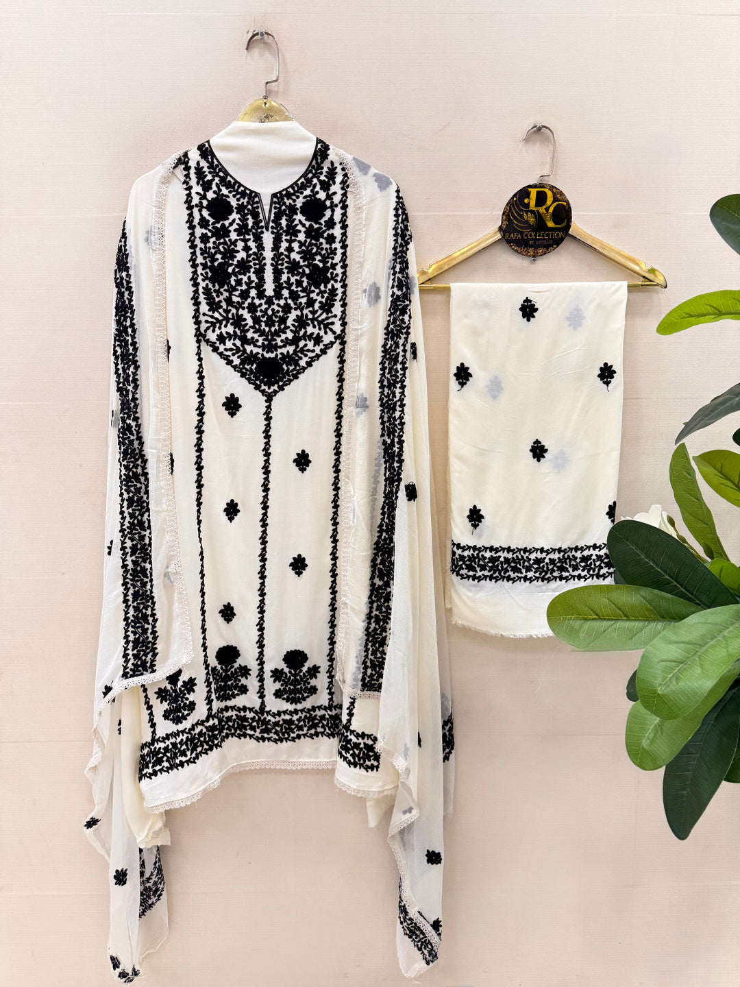 Embroidered Kashmiri Unstitched Suits