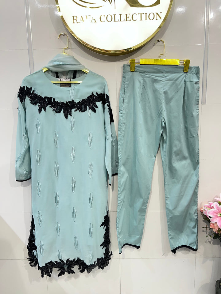 Pakistani formals 2268