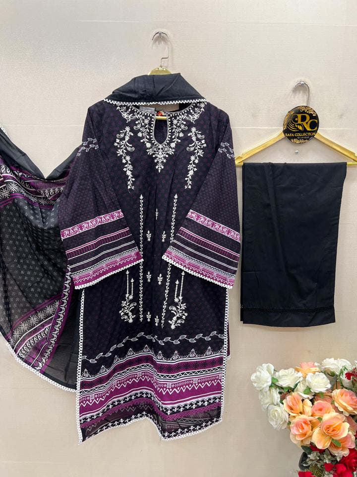 Pakistani printed embroidered suits 7015