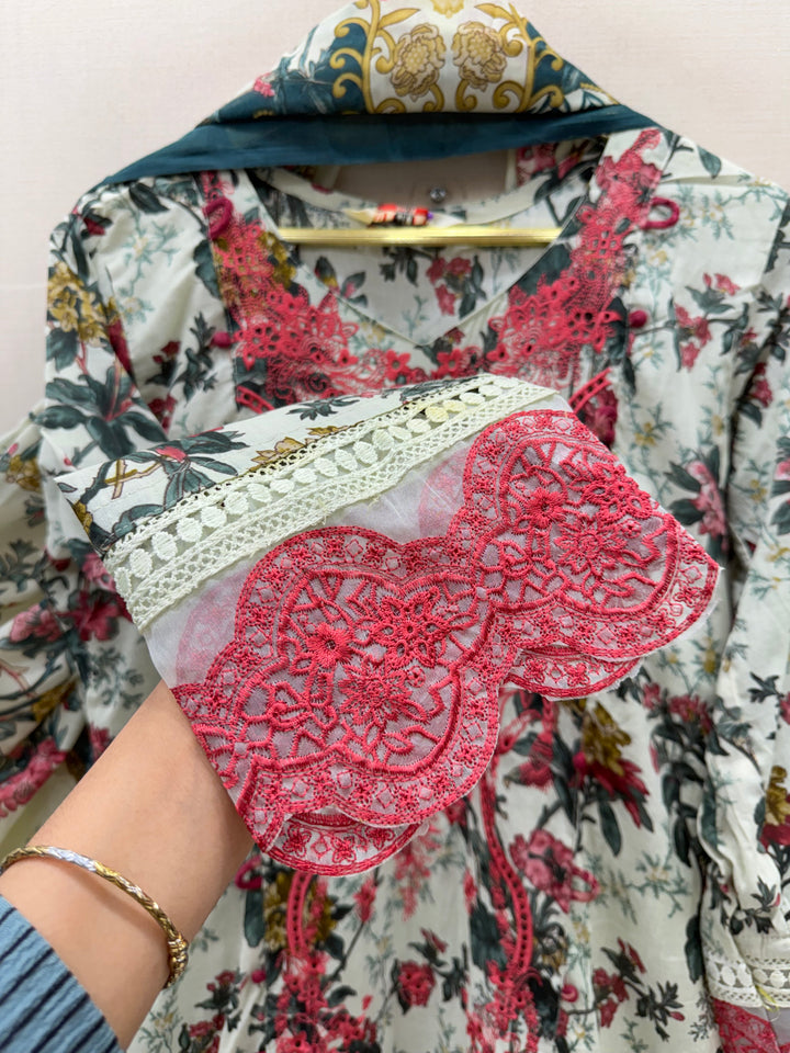 Embroided Pakistani suits