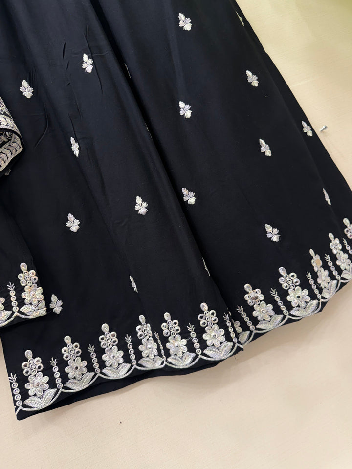 Embroidered Farshi suits 40012