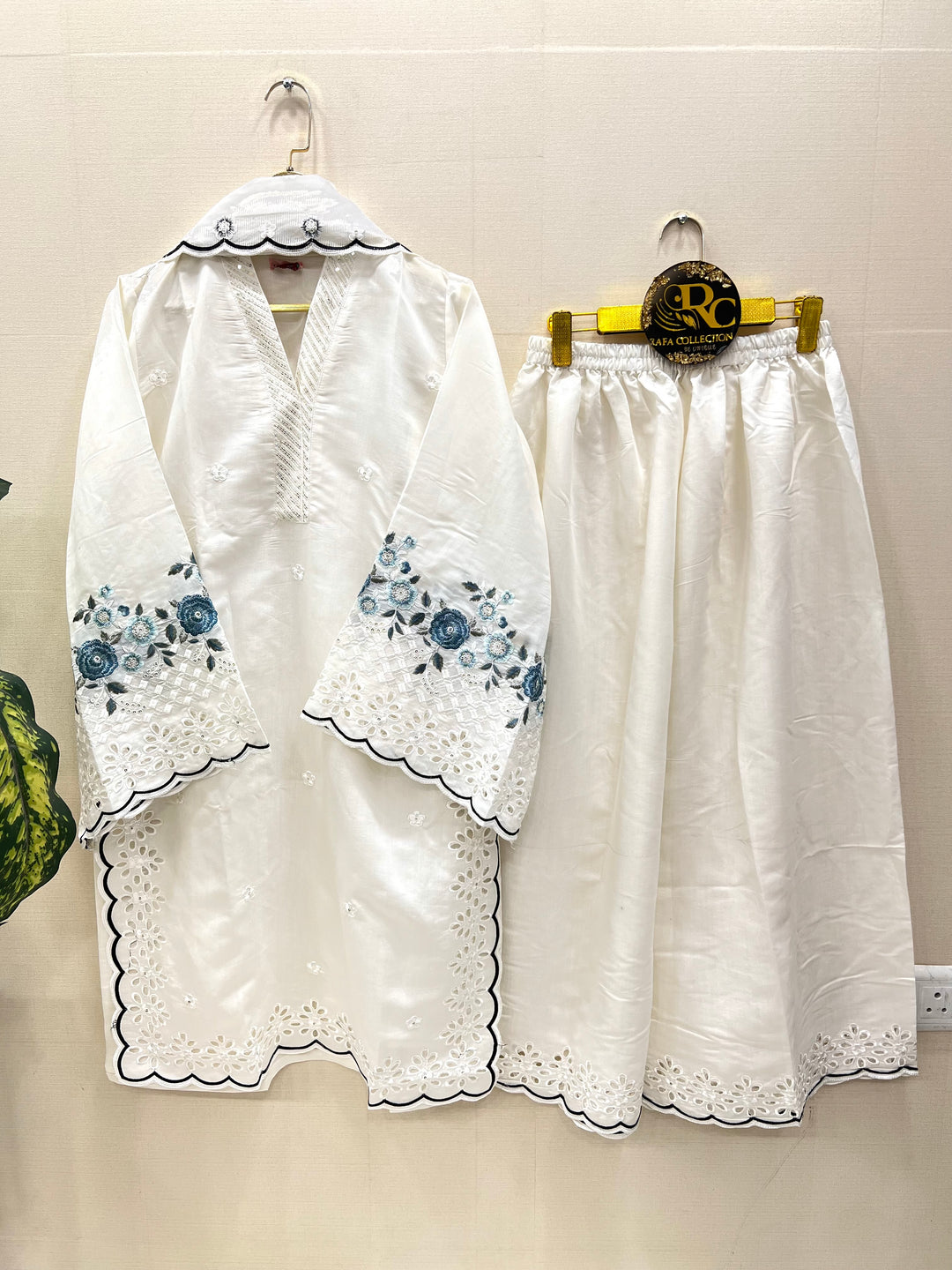 Pakistani formals suit 2648