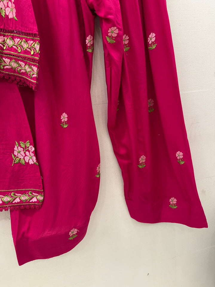 Pakistani Farshi Salwar suits