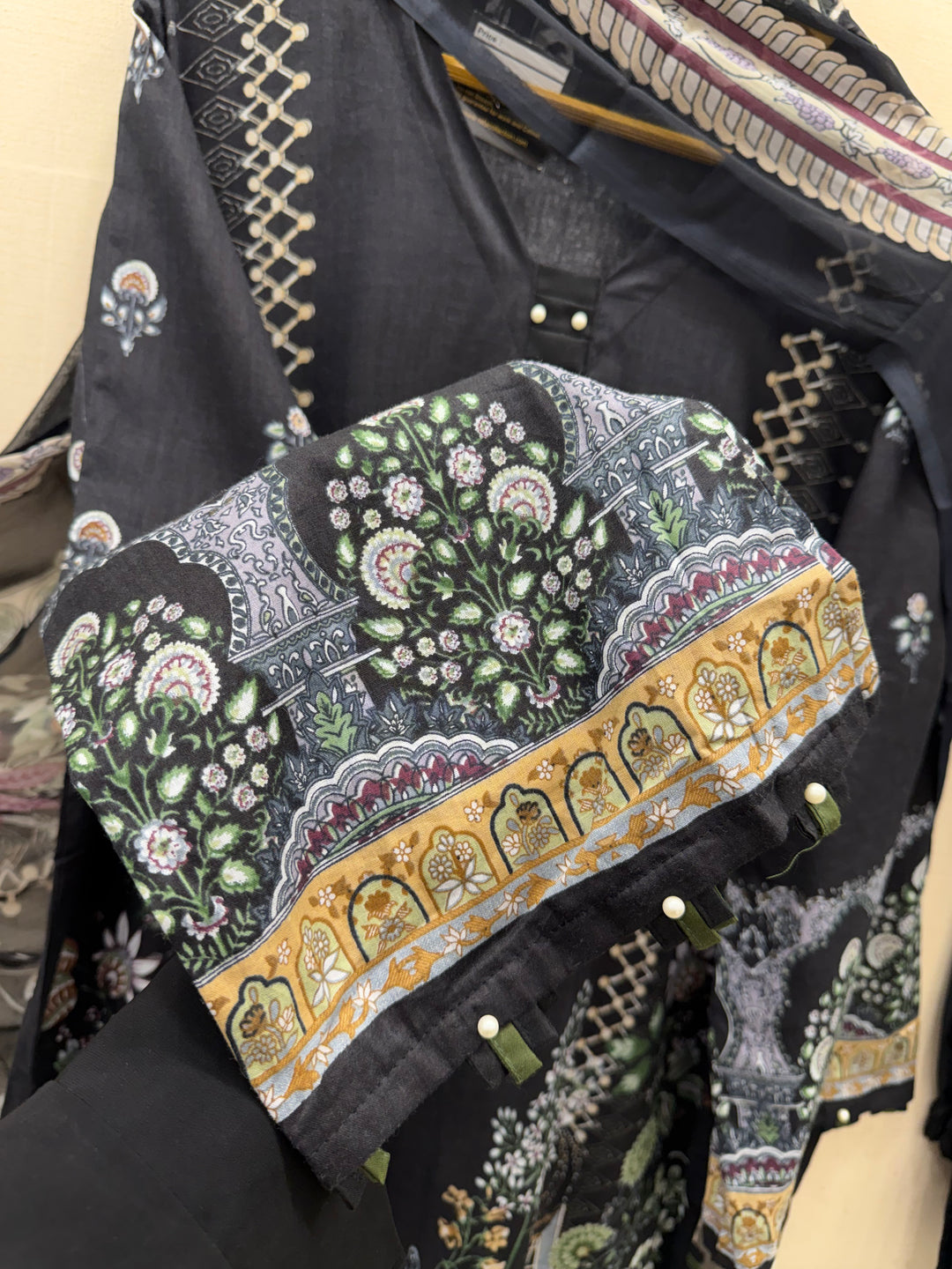 Pakistani Formals Suits