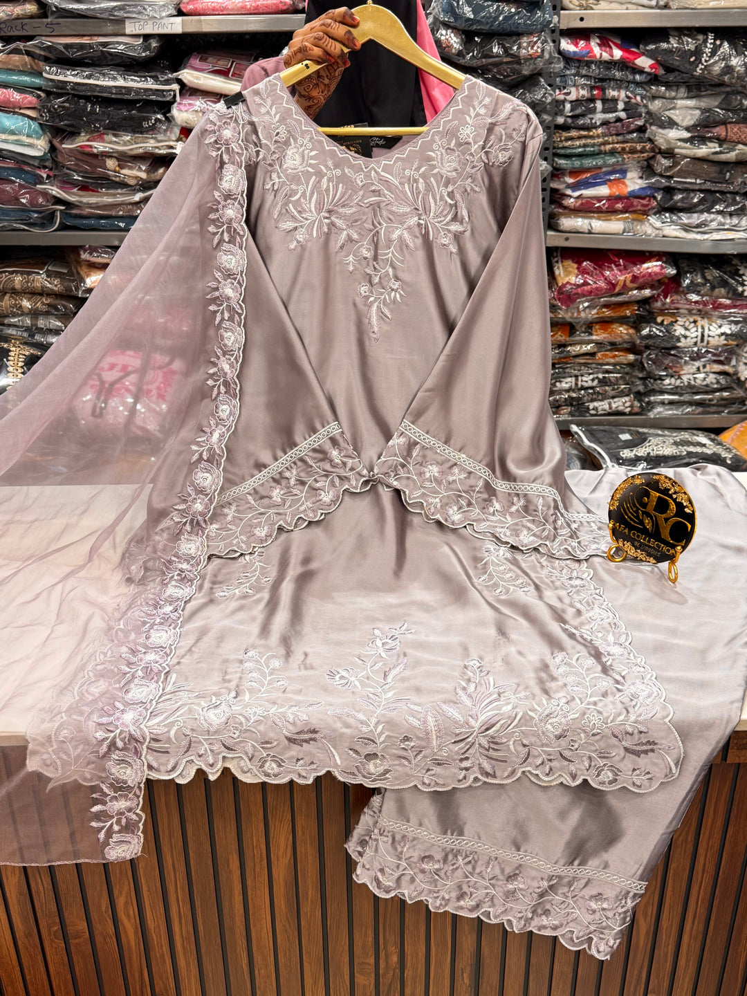 Pakistani formal suits 2809