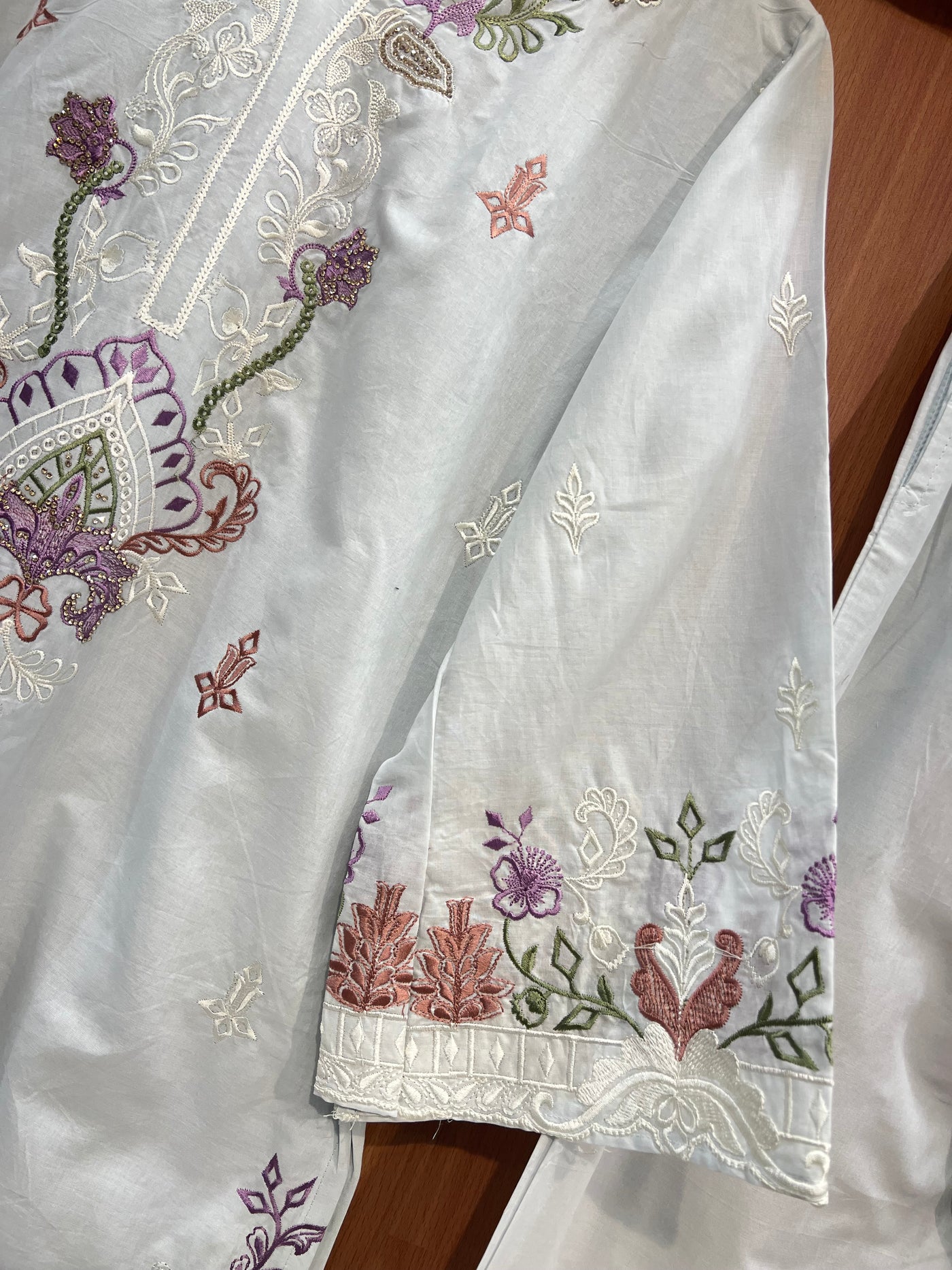 Pakistani co-ord sets 2652