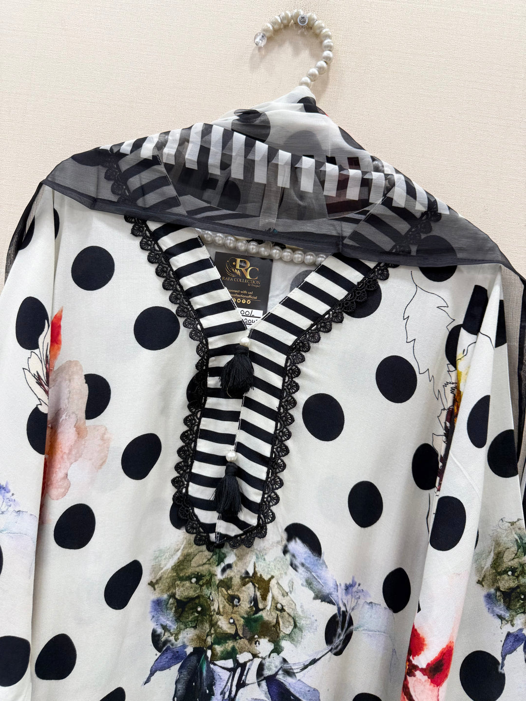polka dot Pakistani Farshi suits