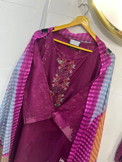 Pakistani suits 2612