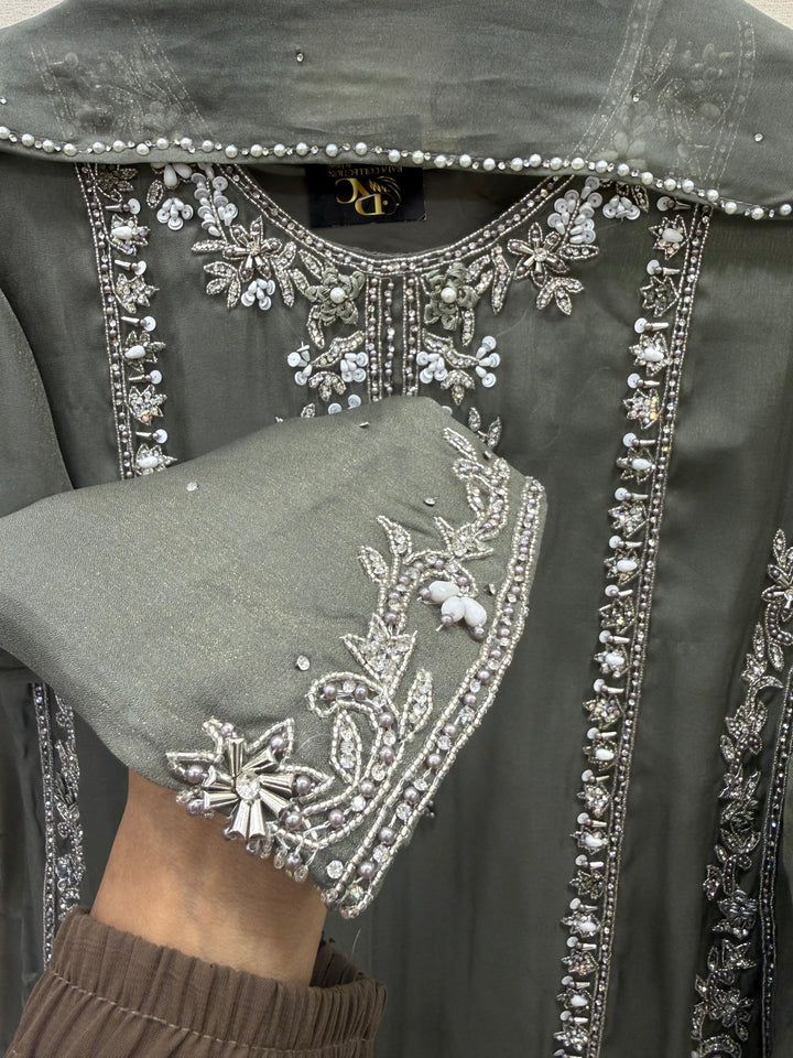 Pakistani heavy suits