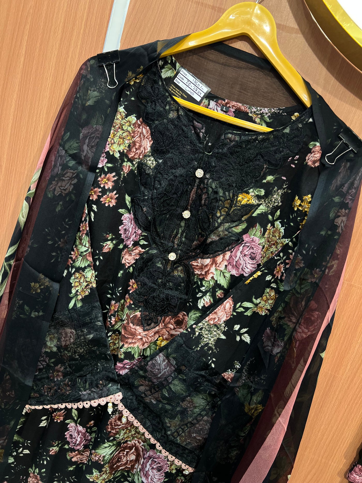 Pakistani formals 2724