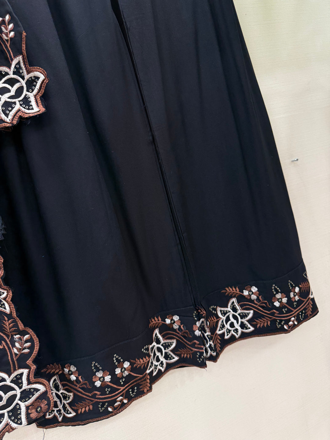 Embroided Pakistani suits