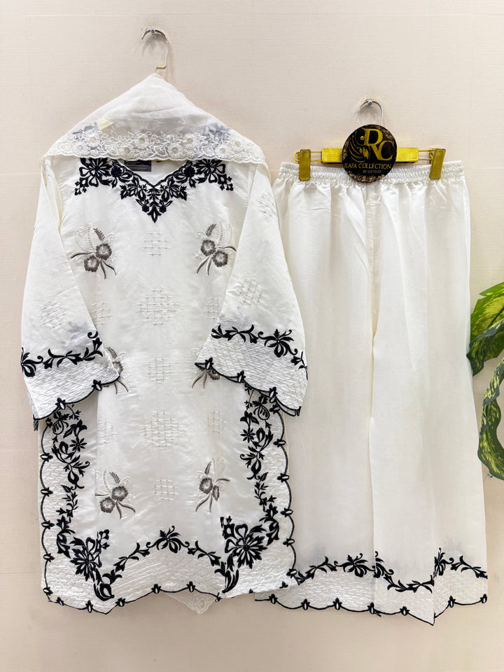 Pakistani embroidered suits