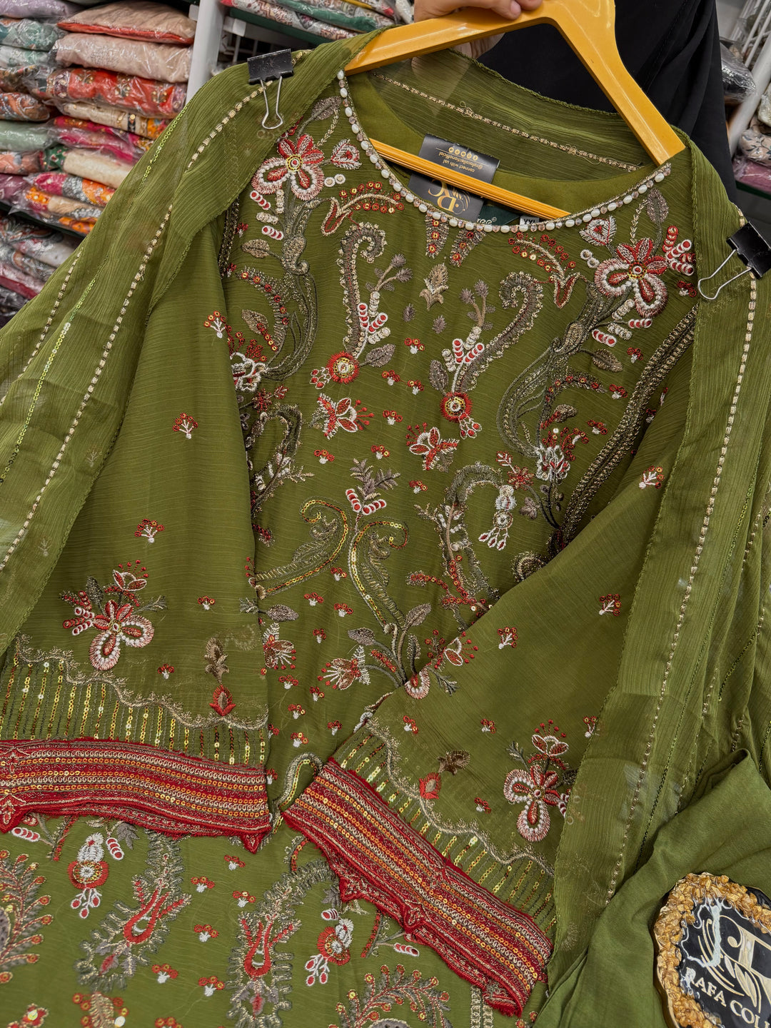 Chiffon embroidered suits 3175