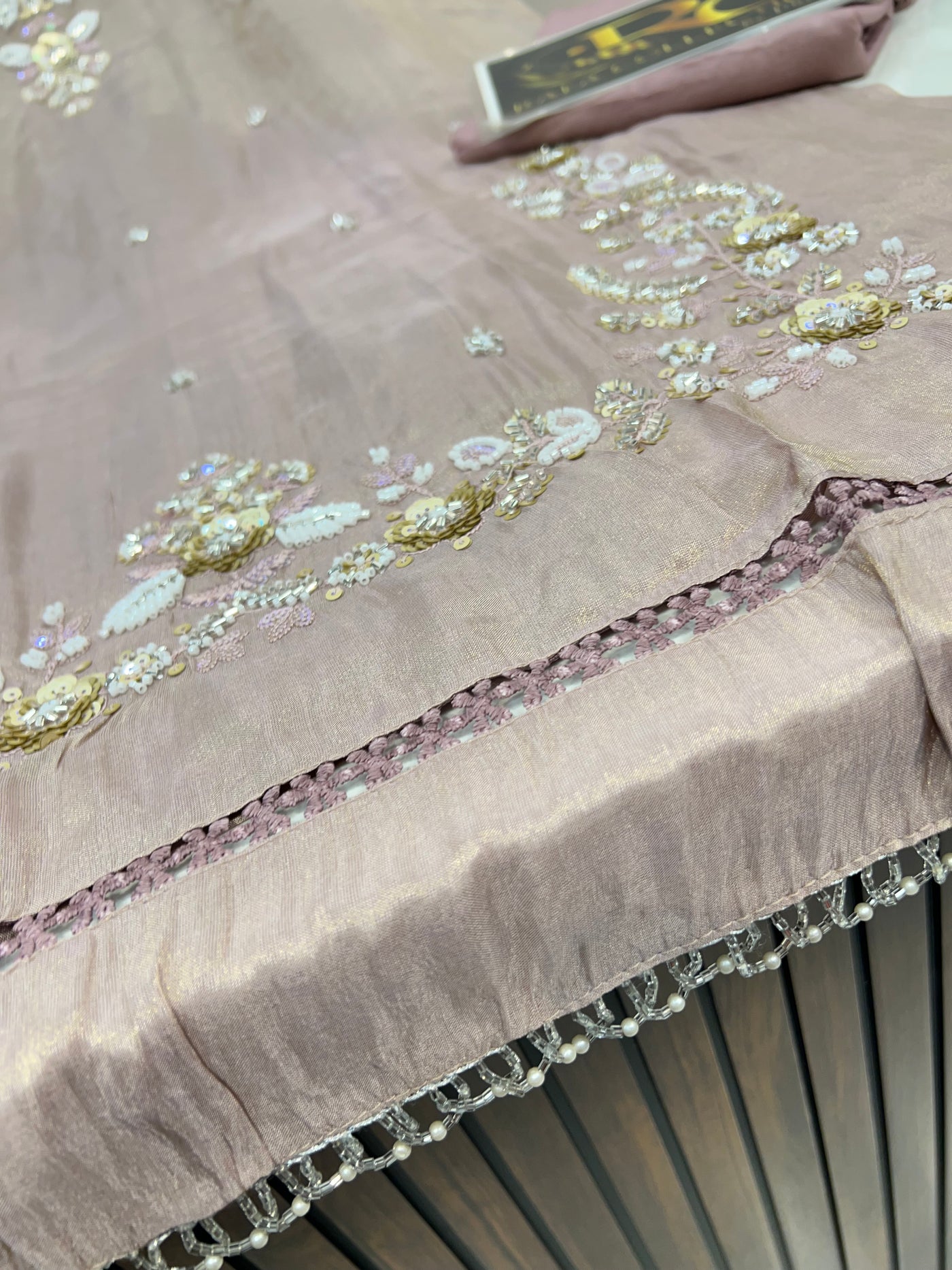 Shimmer Handwork Suit 15225