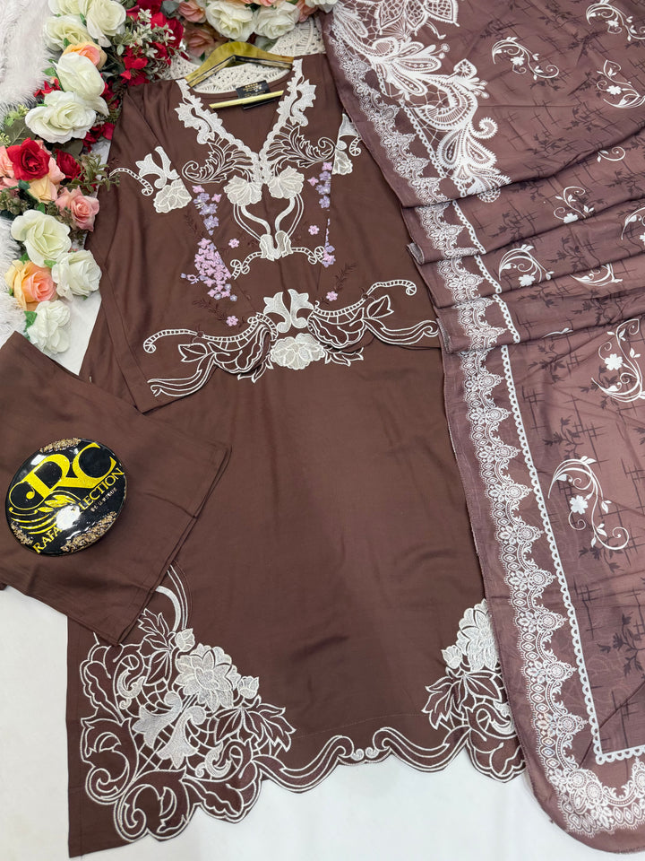 Pakistani embroidered suit 3028