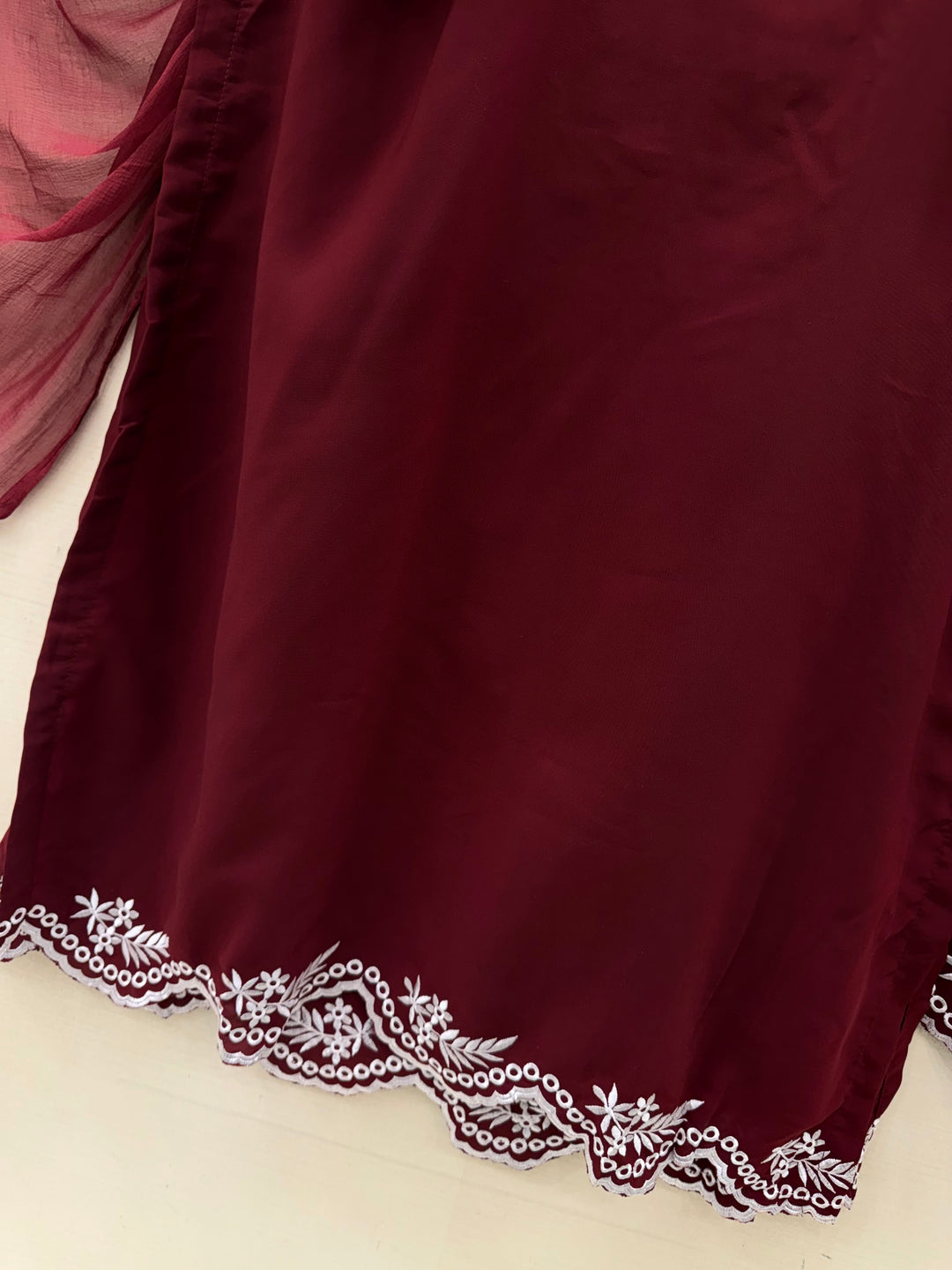 Appliqué work premium suits