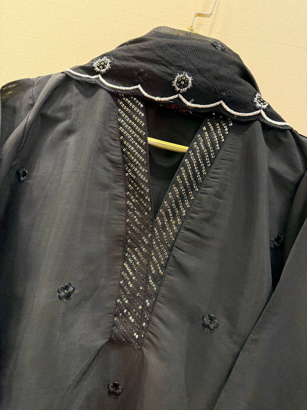 Pakistani formals suit 2648