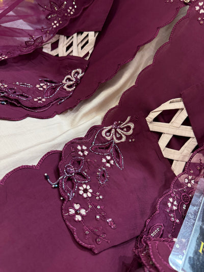 Premium cutwork suit 2556