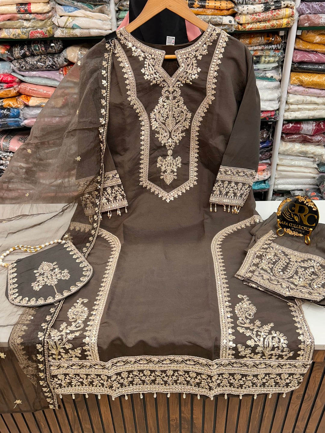 Party wear suits 1613