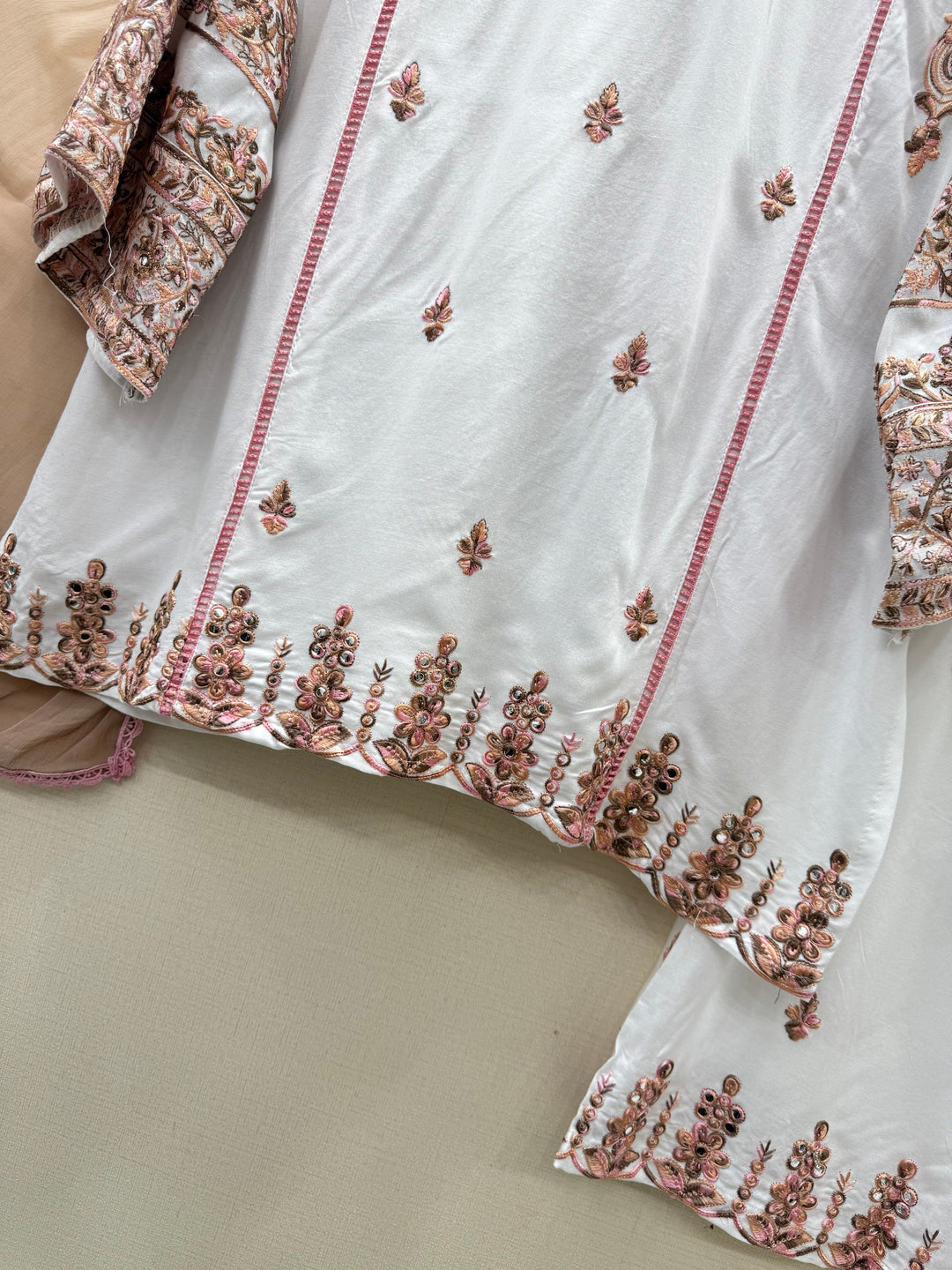 Embroidered Farshi suits 40012
