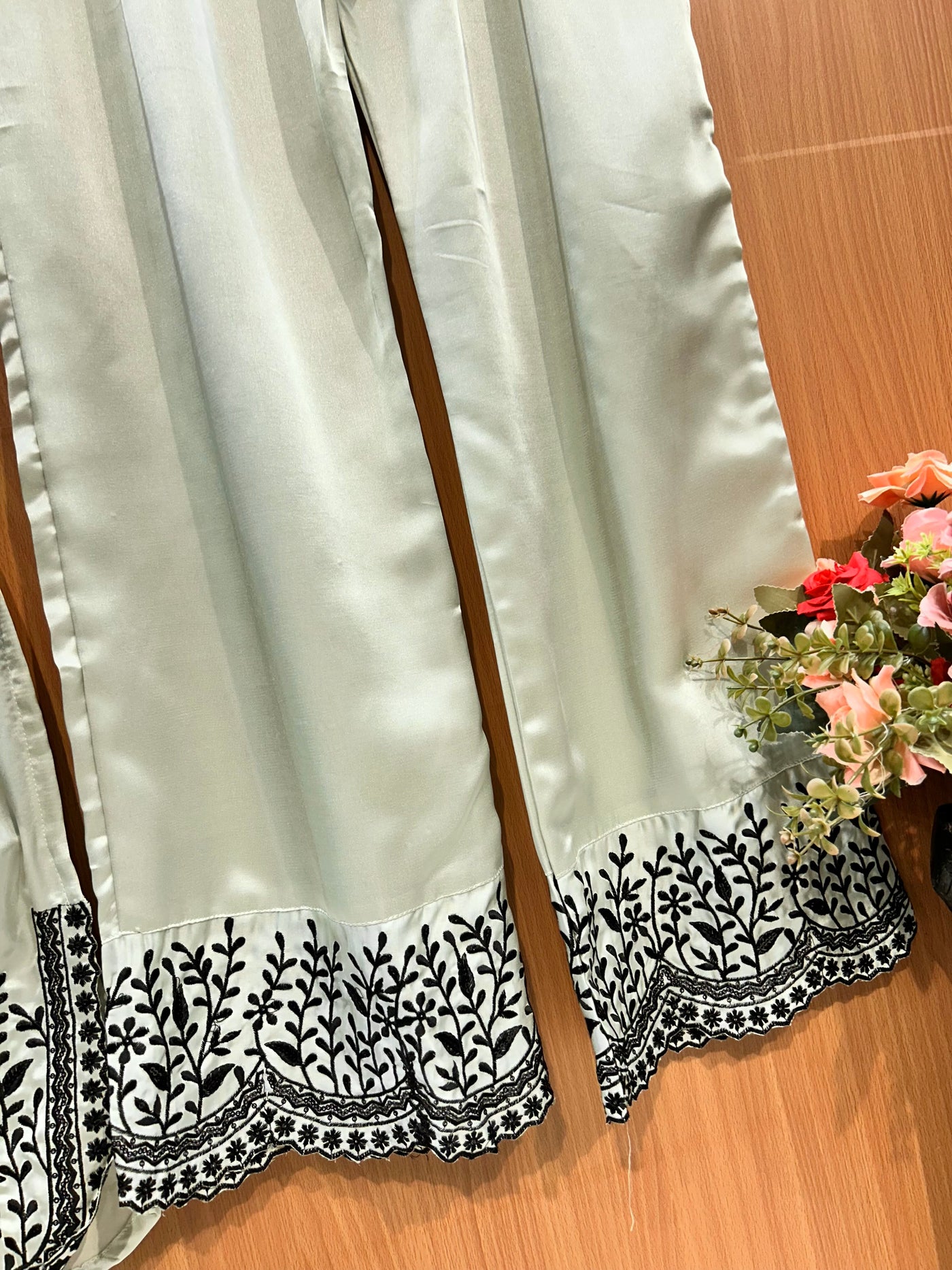 Royal Embroided suits 2655