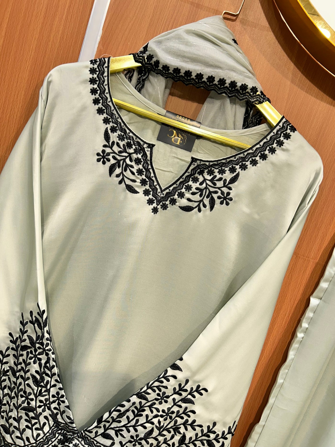 Royal Embroided suits 2655