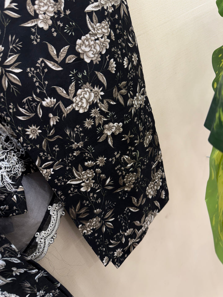 Pakistani embroidered suits