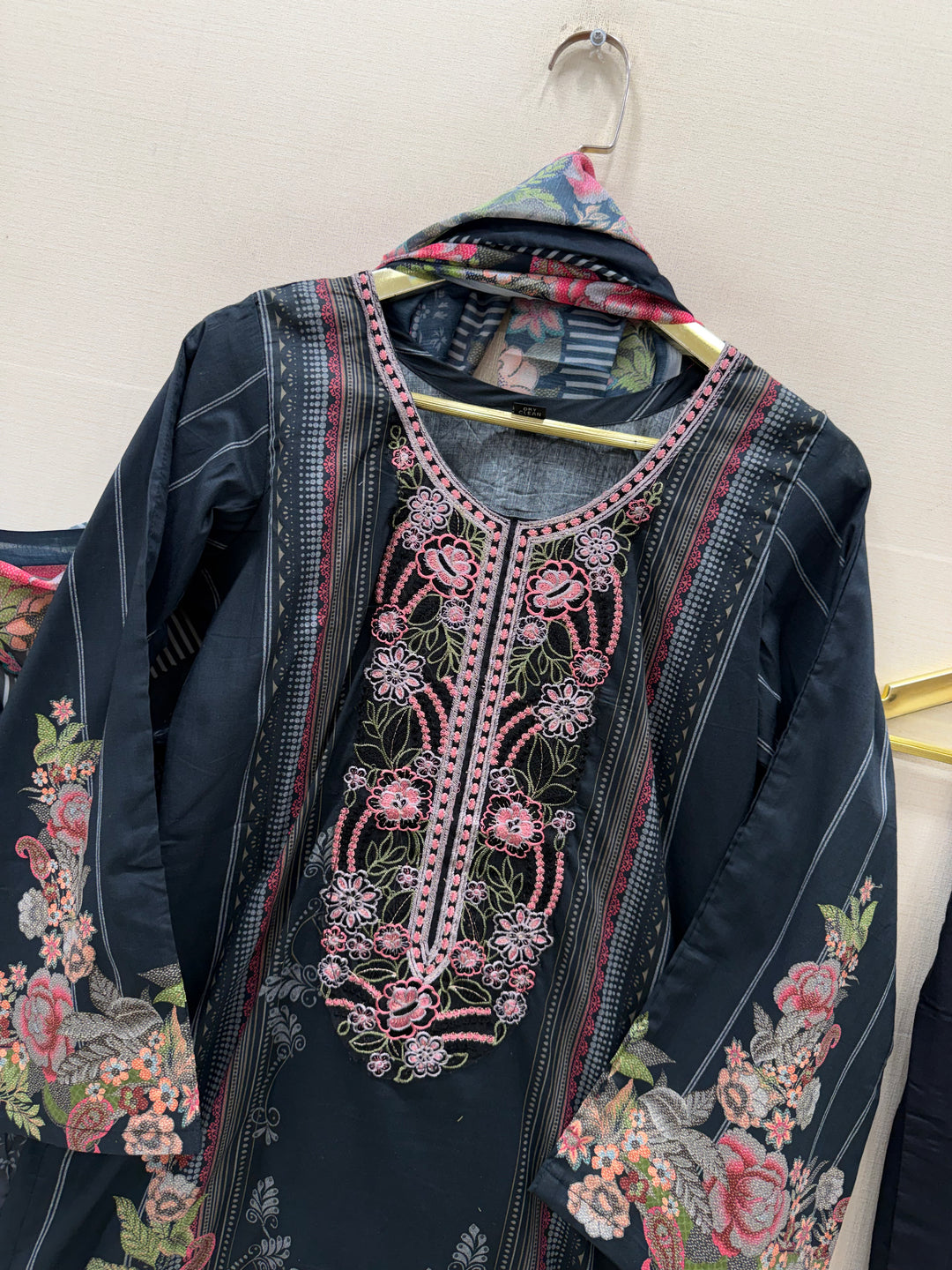 The hermitage cotton suits