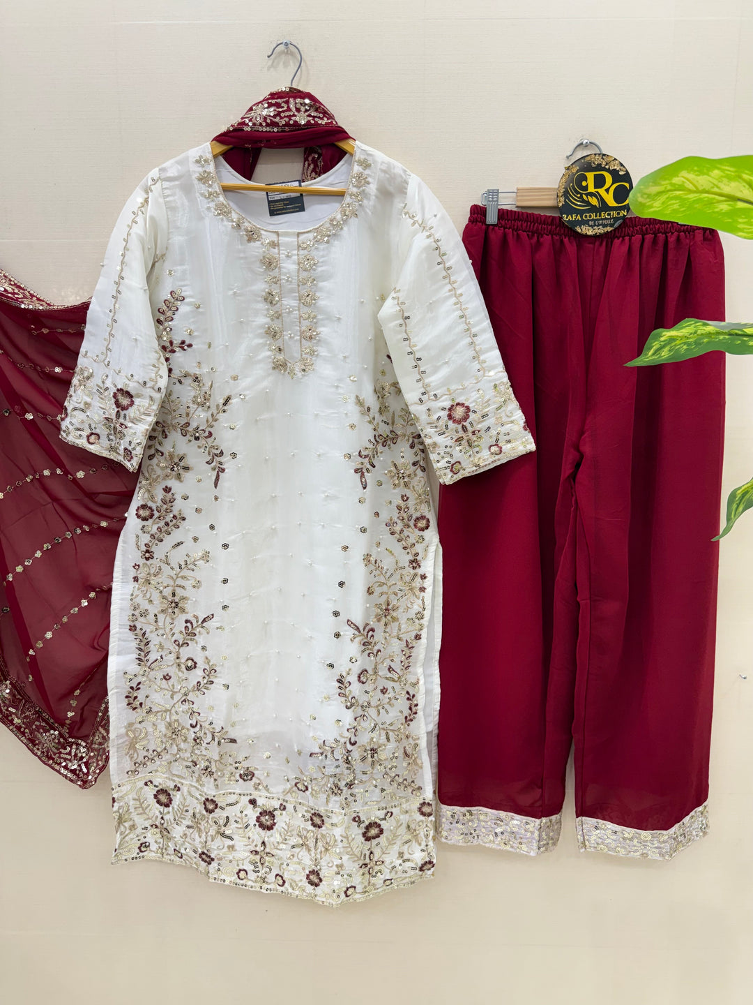 Pakistani pearl work suits 3002