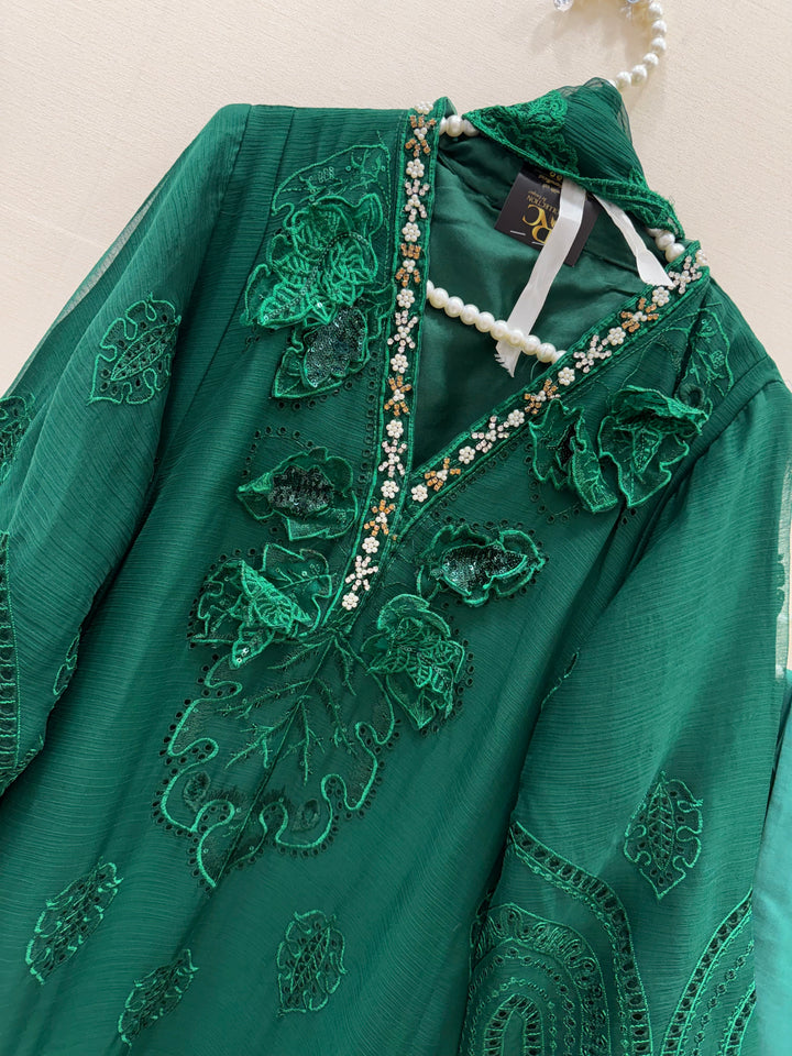 Embroidered suits 2959