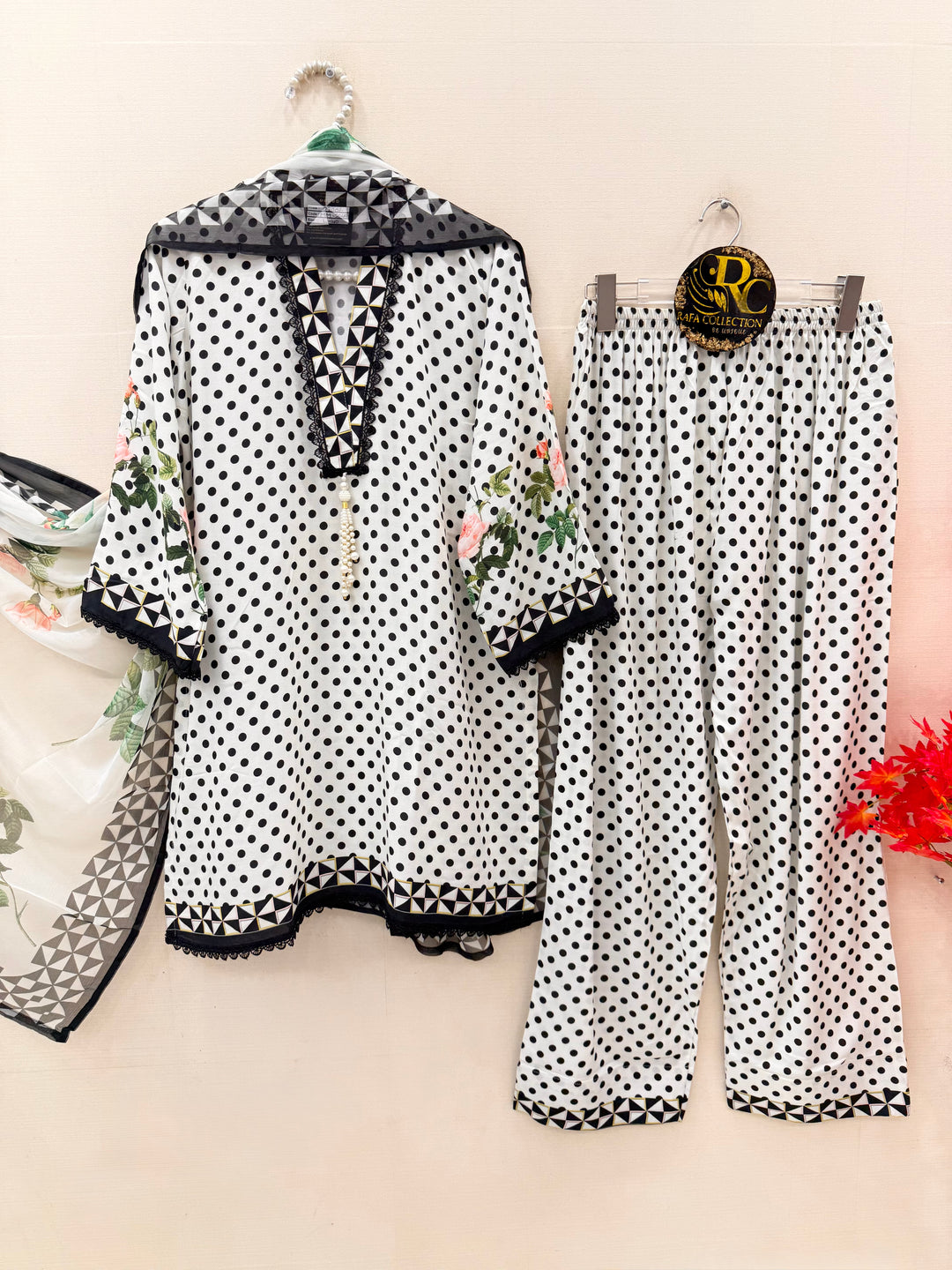 polka dot Pakistani Farshi suits