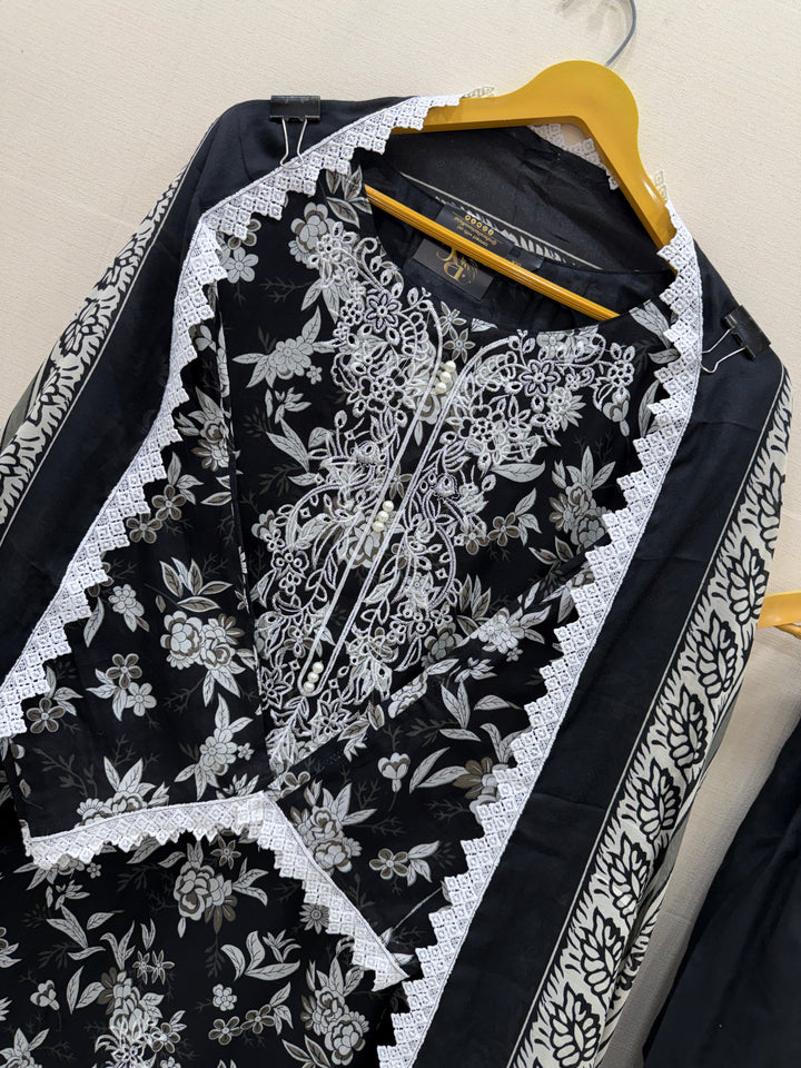 Cotton embroided suit 2941