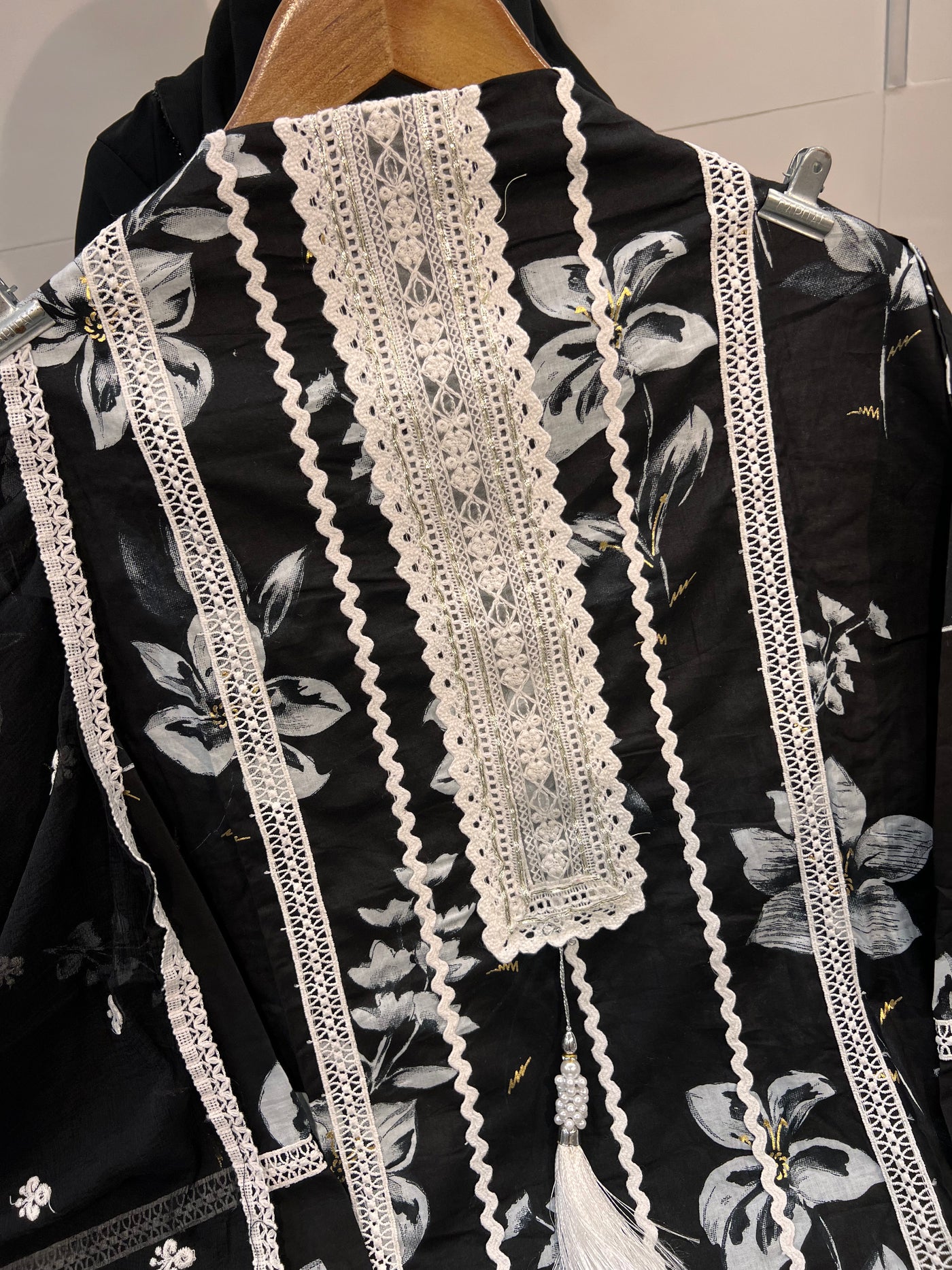 Cotton lace work 672807