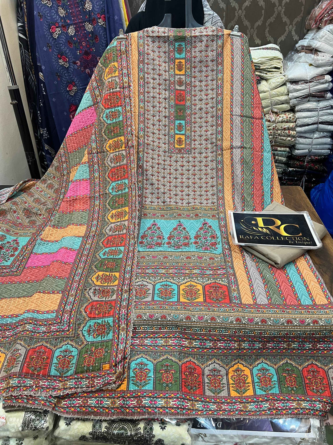 MULTI COLOUR UNSTICH SUIT 1240