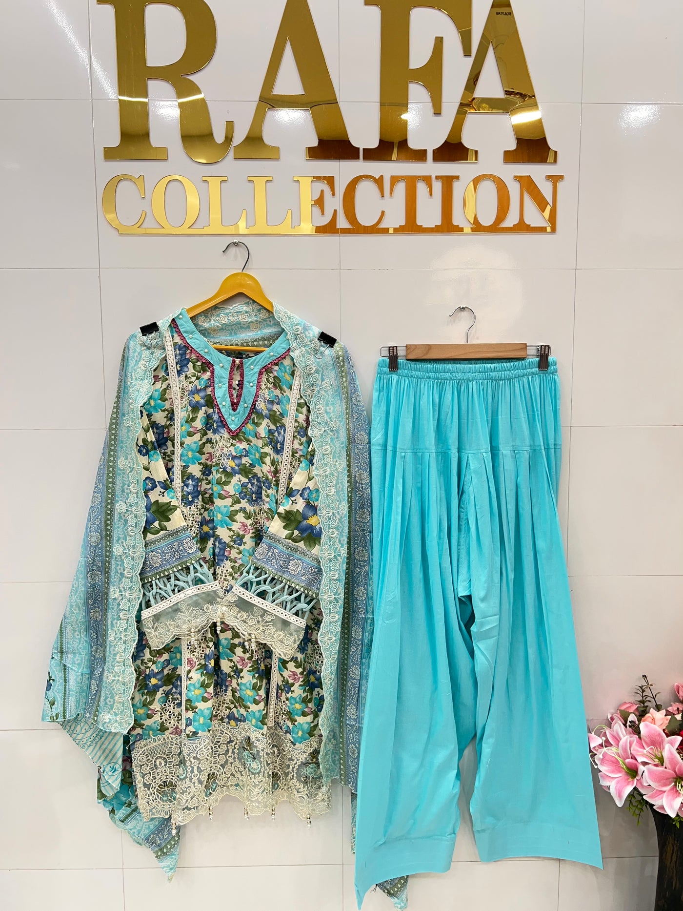 Farshi Pakistani suits 2590