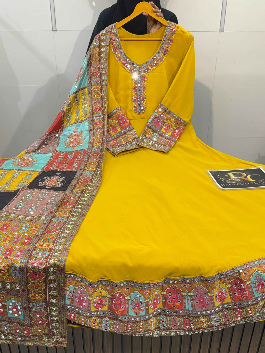 Mahenoor Gown Set 1955