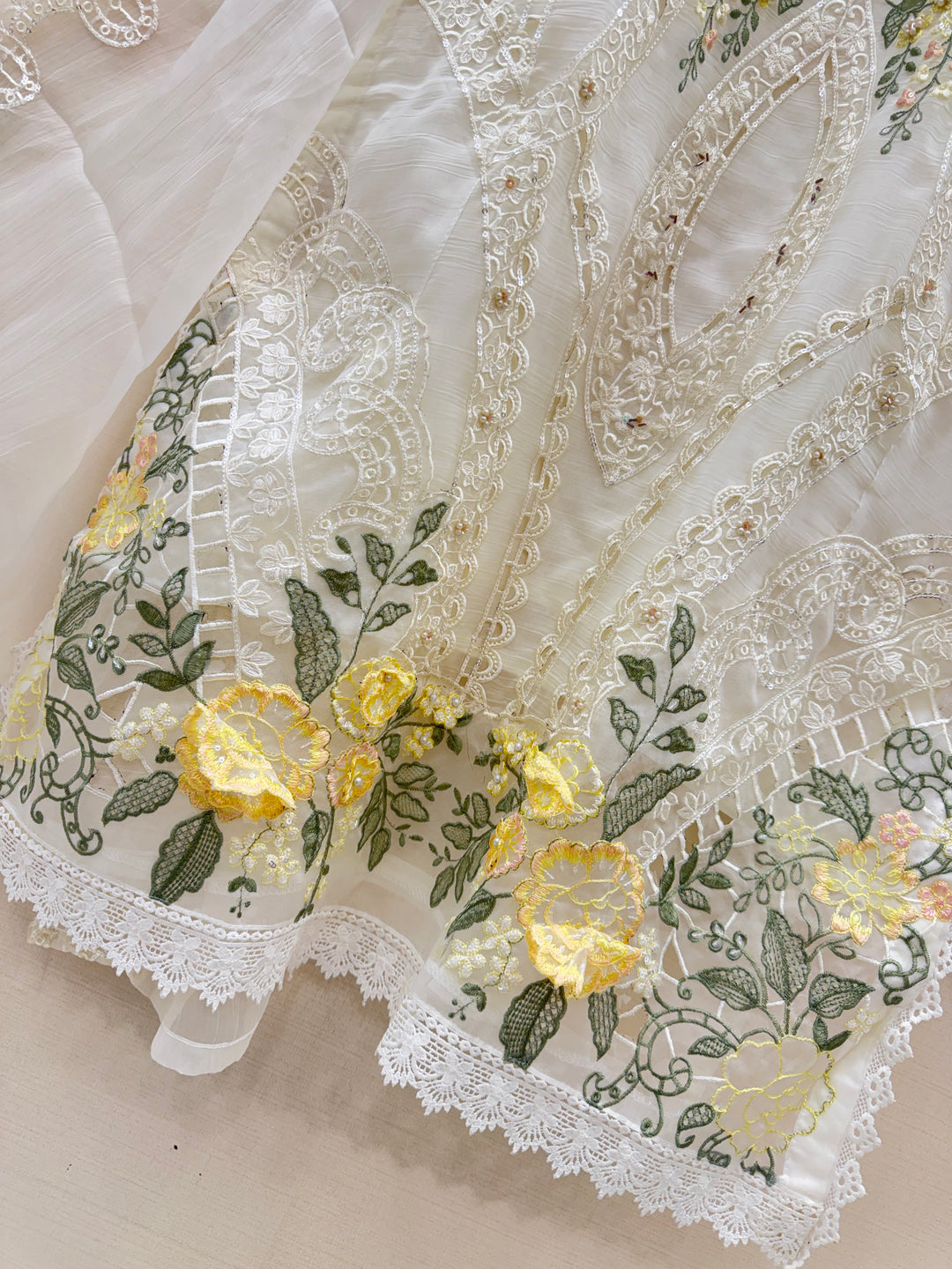 Pakistani chiffons suit 2960