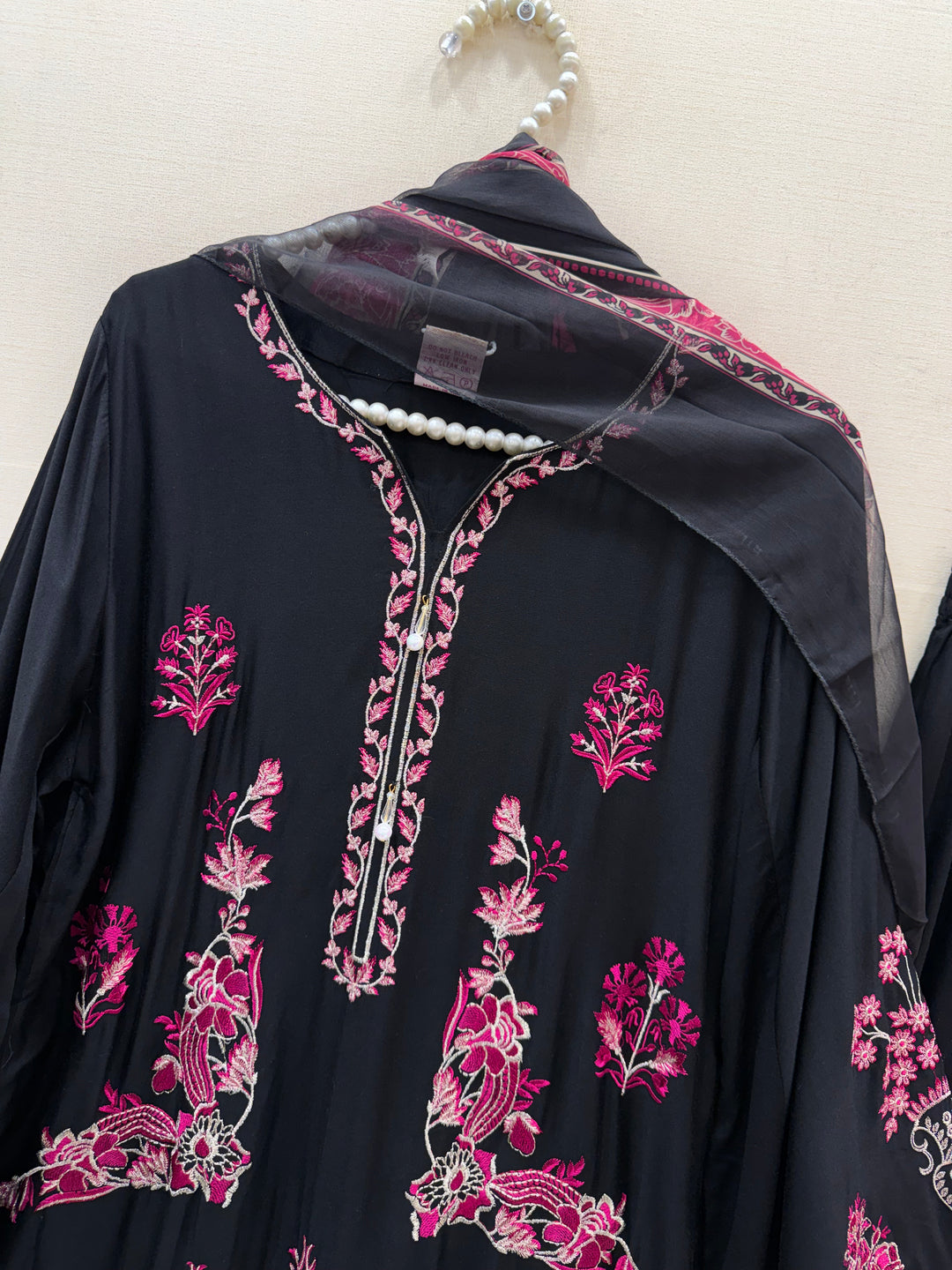 Pakistani long kaftans