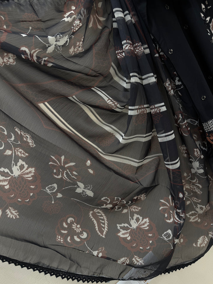 Embroided Pakistani suits