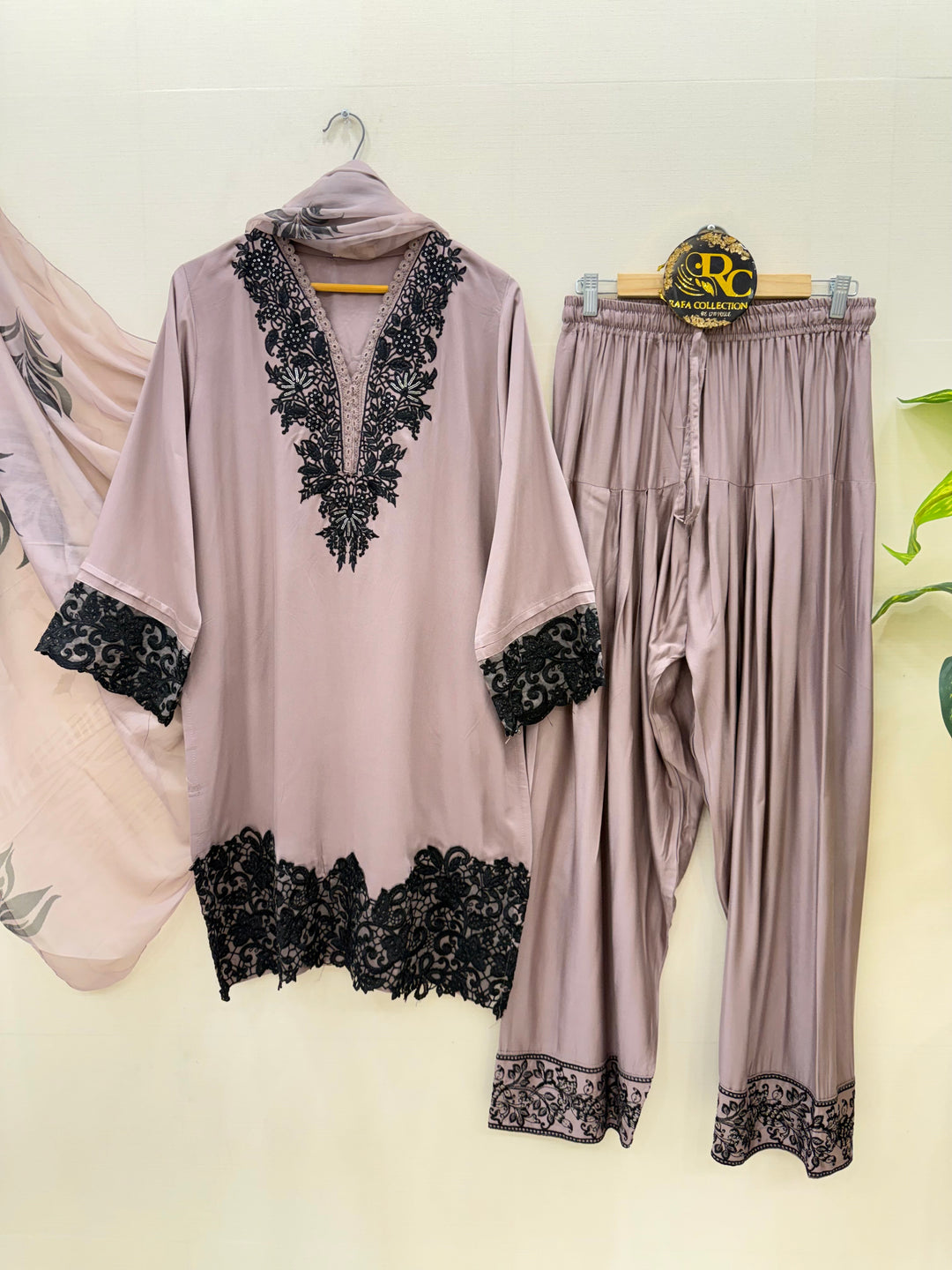 Embroidered Farshi suits