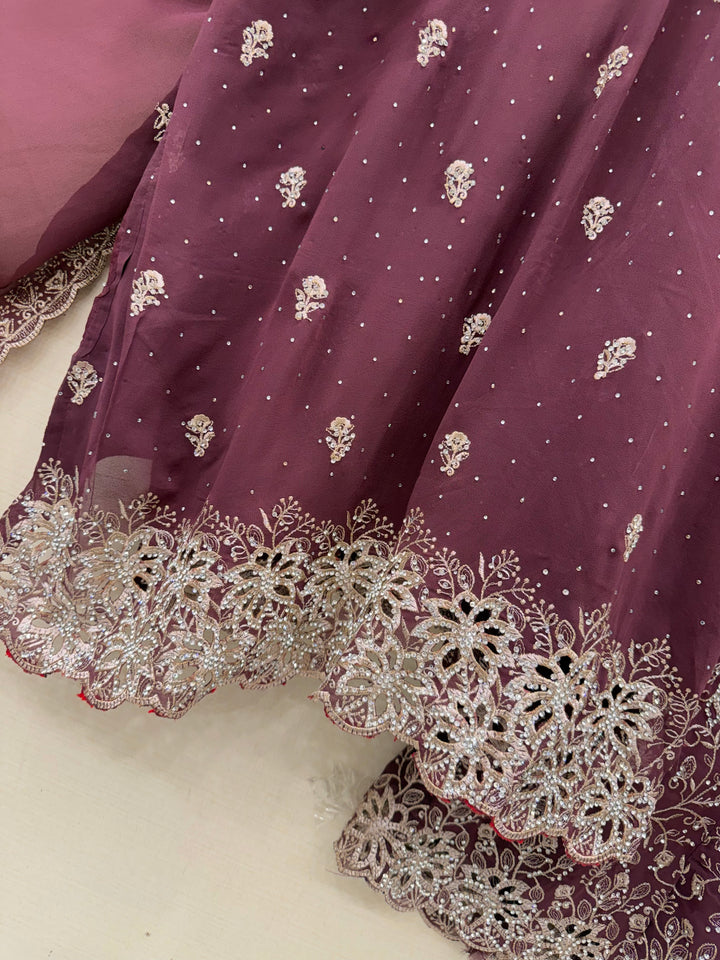 Pakistani party wear suits 2827