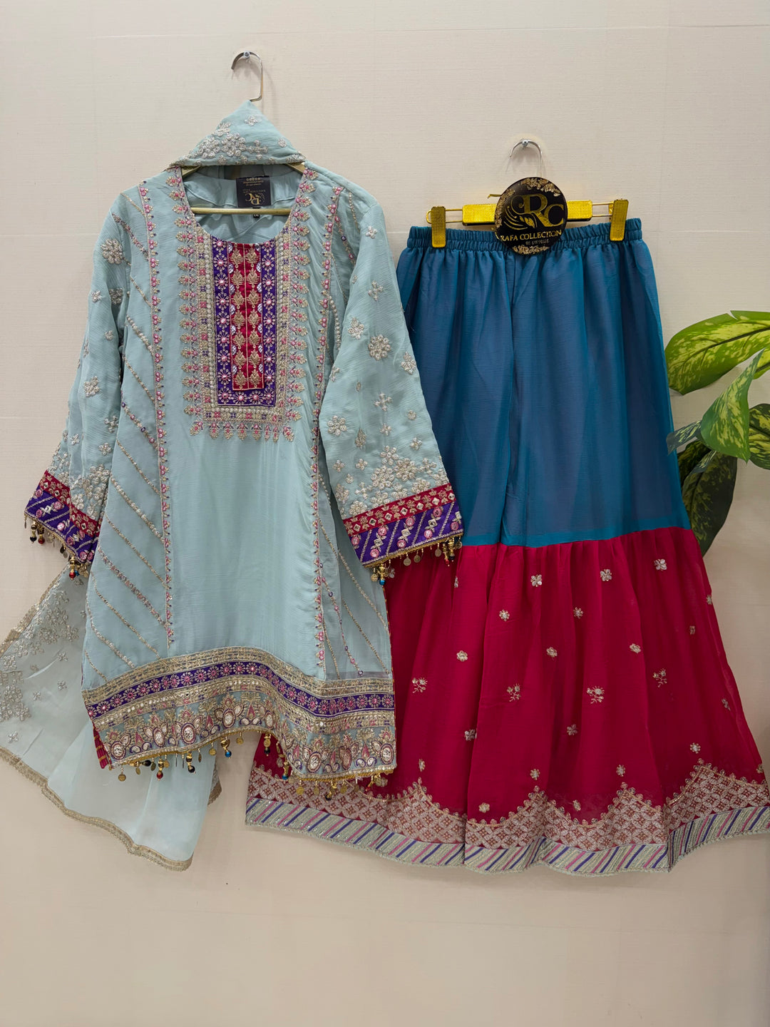 Heavy embroidered suits 2973