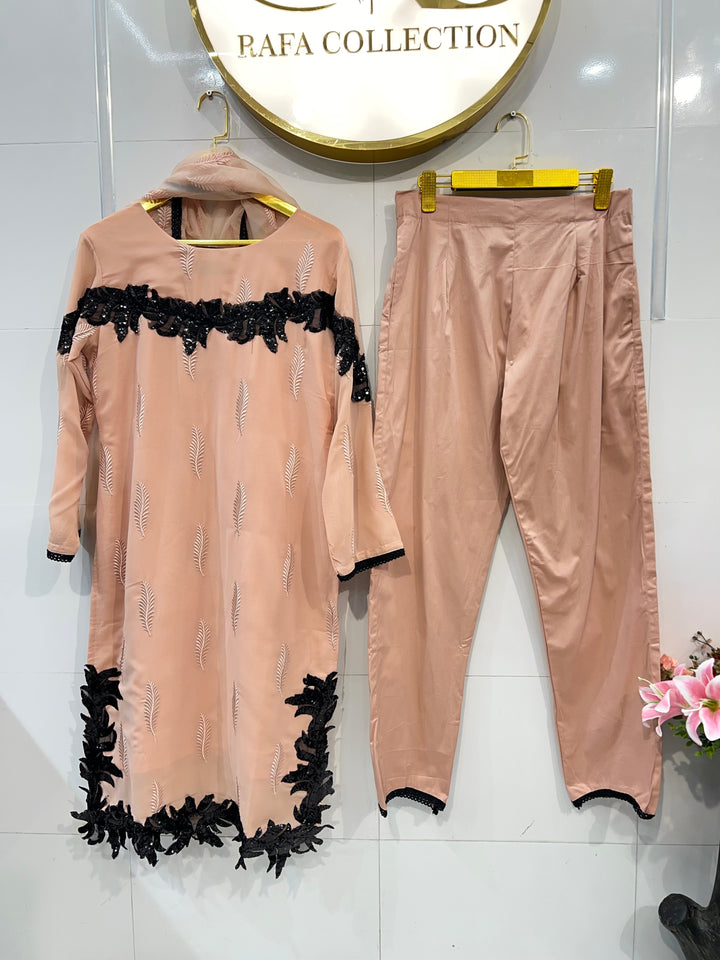 Pakistani formals 2268